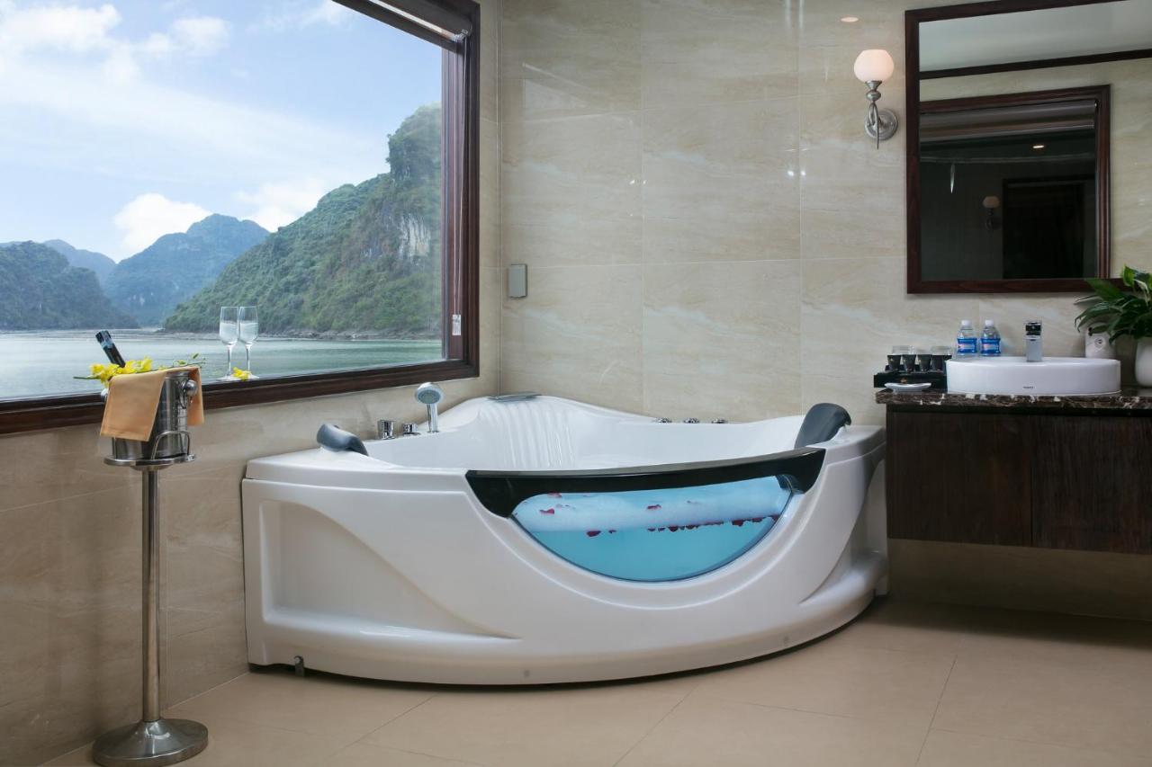 Mon Cheri Cruises Hạ Long Extérieur photo